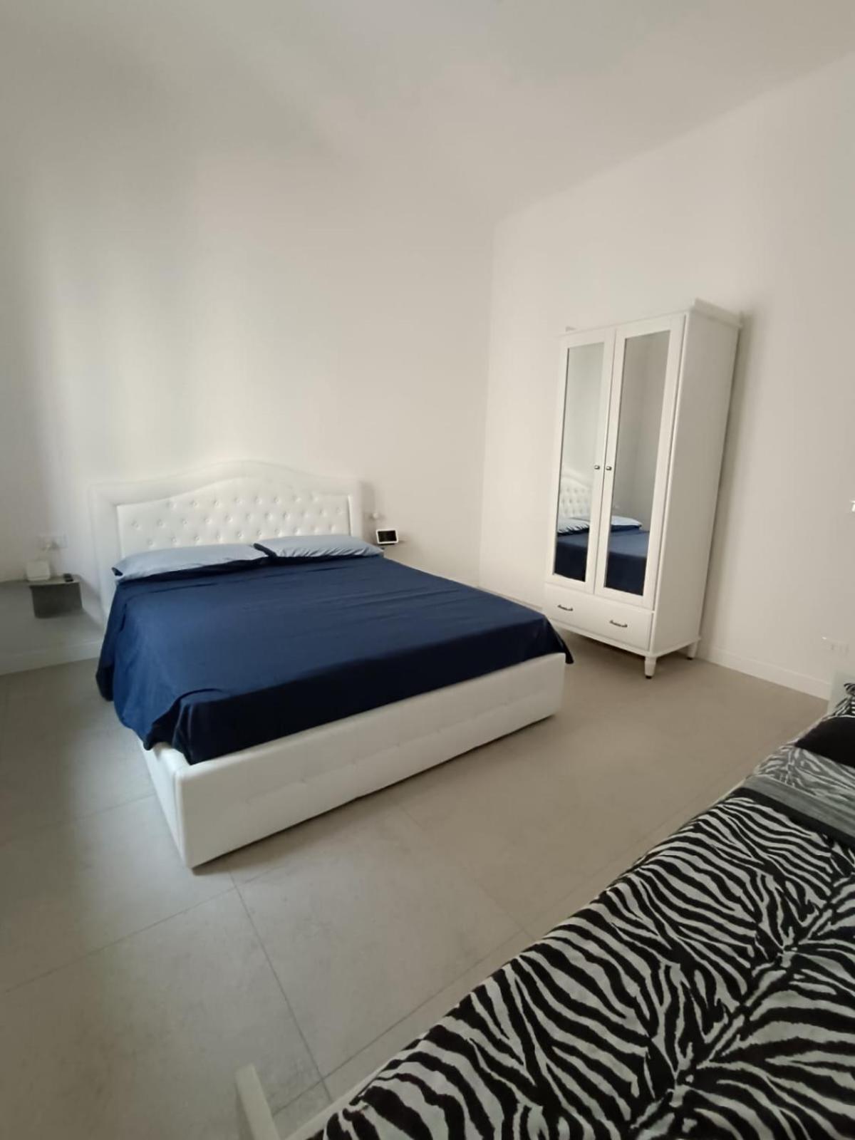 Ruffoli-Home A 300 M Dal Mare Rosignano Solvay Room photo